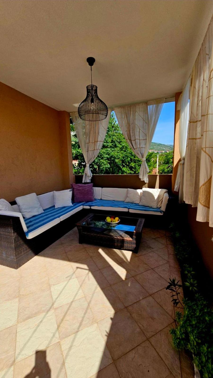 Lovely House With Swimming Pool モスタル エクステリア 写真