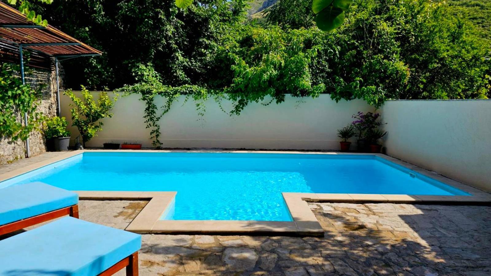 Lovely House With Swimming Pool モスタル エクステリア 写真